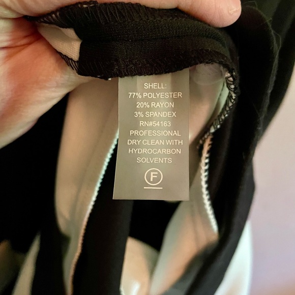 Calvin Klein Black/White Flounce Dress size 2 - Picture 9 of 9